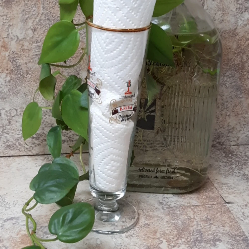 Tall beer Glass LINDEMANS Gold Rim Barware
